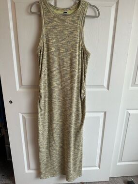 Old Navy Sleeveless Maxi Dress in Marled Yellow and Gray